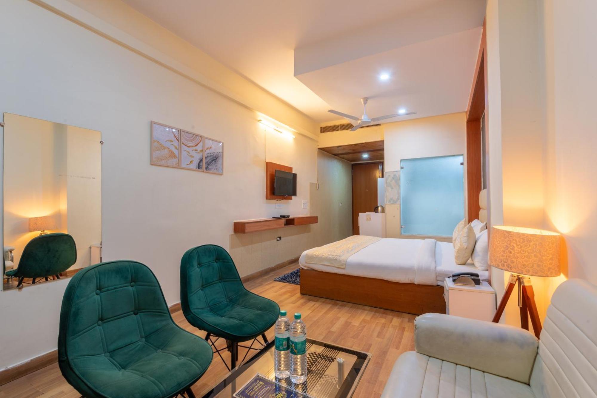 Oyster Pearl I Near Medanta Hospital I Sec-39 I Gurgaon Hotel Buitenkant foto
